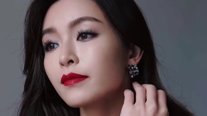 文咏珊还原李木子妆容 消失的她黑化妆教来了