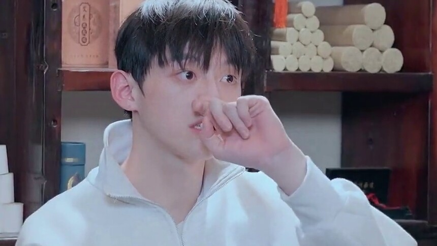 周彦辰赖伟明称兄道弟