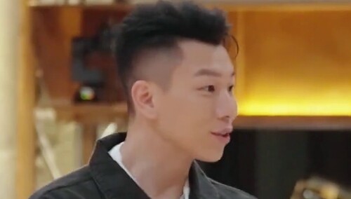 《披荆斩棘3》未播花絮：瘦子E.SO聊拍戏体验 和刘德华对戏很紧张？