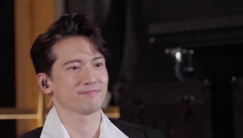 梦幻联动！赵丽颖谢霆锋为关智斌花式打call