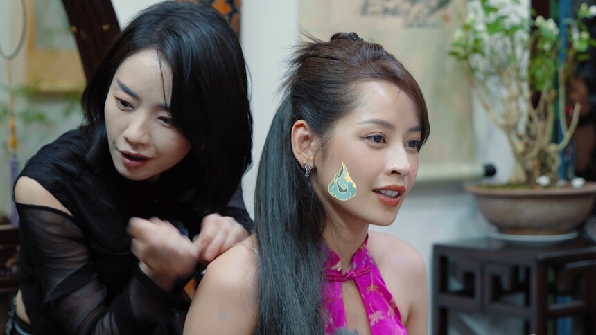 姐妹茶话会：芝芙刘雅瑟爆笑互怼，两人PK瓶盖游戏！
