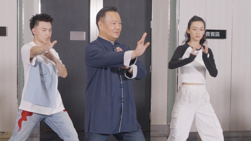 《芒探来了之星坐标》第19期：郑伟李若宁学习拳法 感受武术魅力