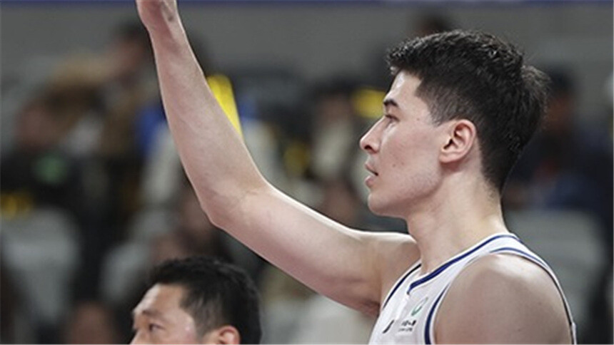 阿不都沙拉木当选2023-2024赛季CBA常规赛MVP