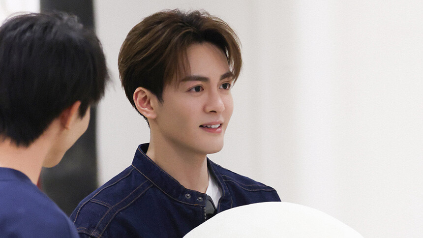 曾舜晞穿玩偶服 阳光开朗大男孩来啦