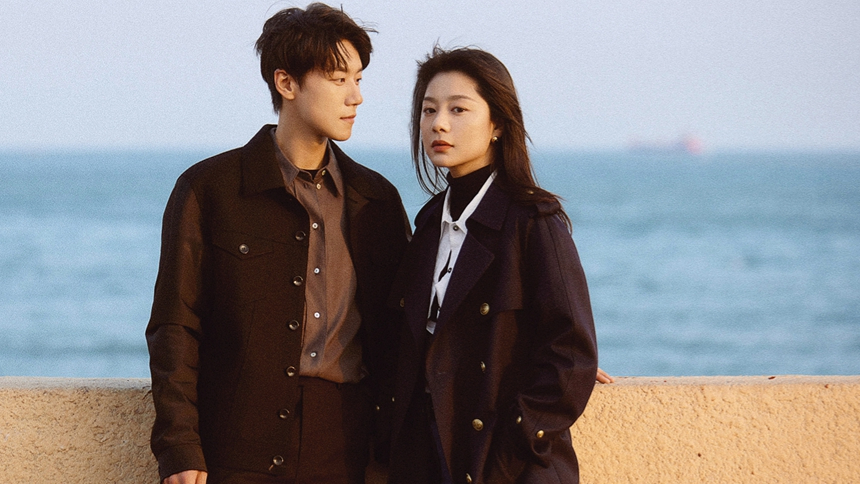 《私藏浪漫》CP专访：爆笑互怼！王真儿周澄奥谈吻戏羞红脸