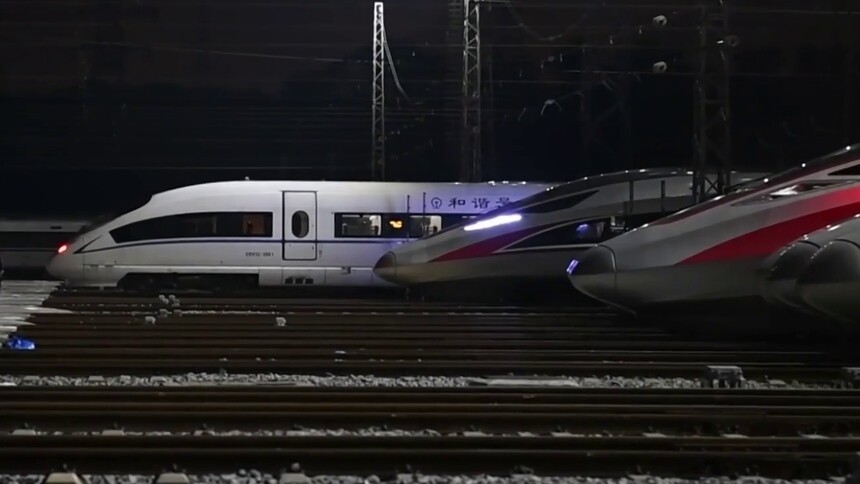 “钢铁游龙”，准备出发