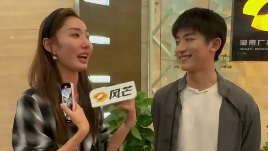 金鹰小师妹贴脸开大“言冰云”扮演者