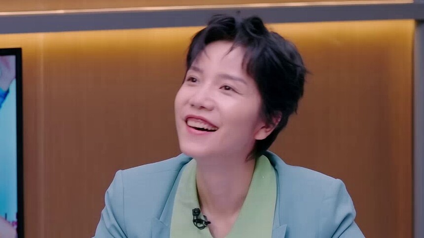 瞬间红温了！李霄云看快女比赛视频狂喊删