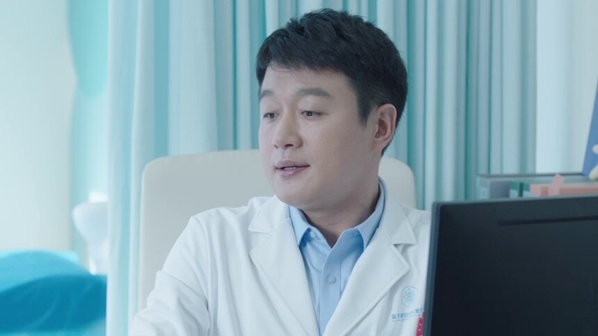 父母拔苗助长谎报孩子年龄，彭浩东巧妙识破拒打生长激素