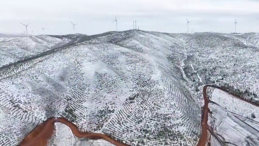 千城胜景｜宁夏西吉：四月雪映月亮山