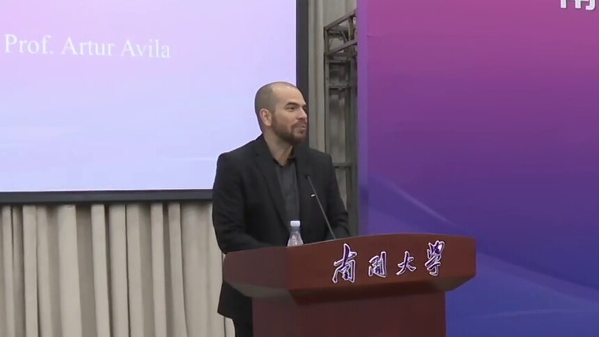 全球连线｜菲尔兹奖得主阿图尔·阿维拉：中国在数学领域的作用愈发重要