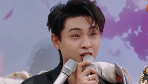 秦霄贤不想让檀健次哄睡？