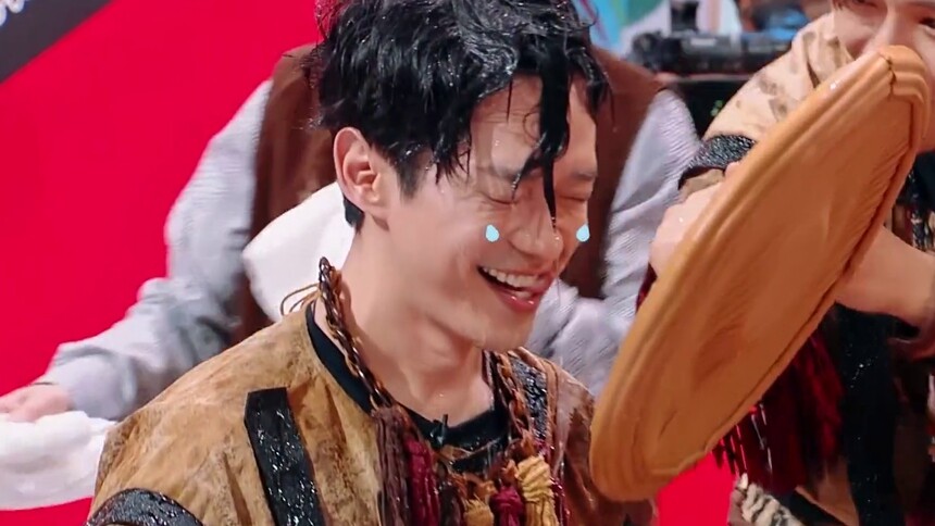 张栋梁被丁程鑫泼得又冻又凉