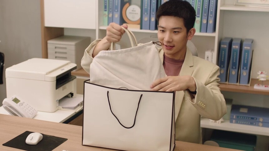 苏之舟买包被骗，爱的代“价”太沉重