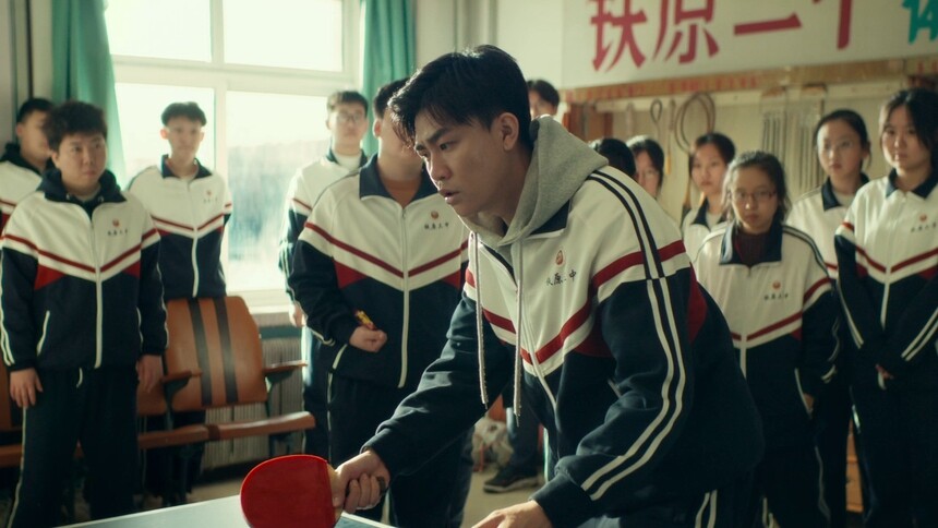 李进步使坏让陈君何当众出丑