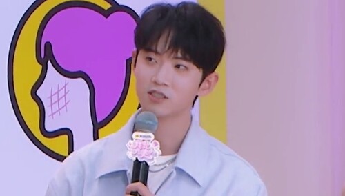 黄新淳表示七夕和自己没关系~七夕留给余琛的印象只有堵车！