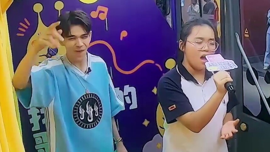 长沙惊现“阿黛尔”？长郡中学生与庆怜默契合唱
