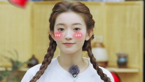 罗予彤美照不能停~第三季也要库库出大片