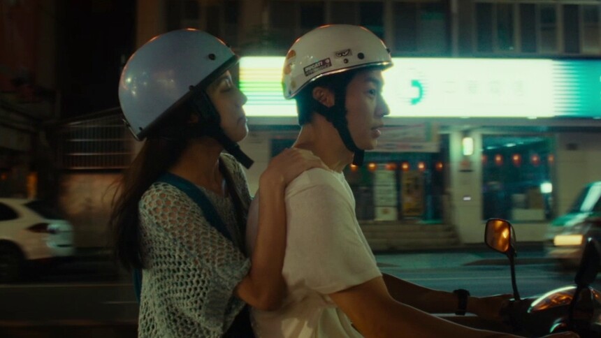 Jimmy&Ami骑机车夜游台南 氛围到位了
