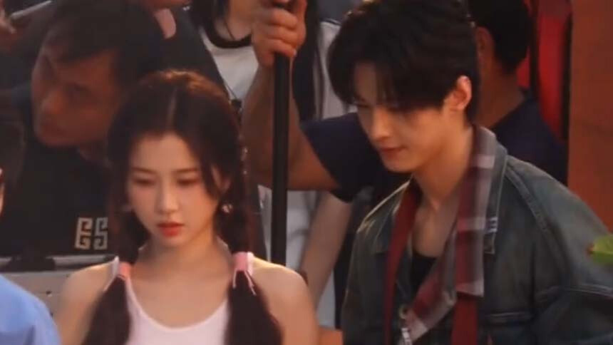 虞书欣何与《双轨》聚会路透 甜蜜互动浪漫氛围拉满