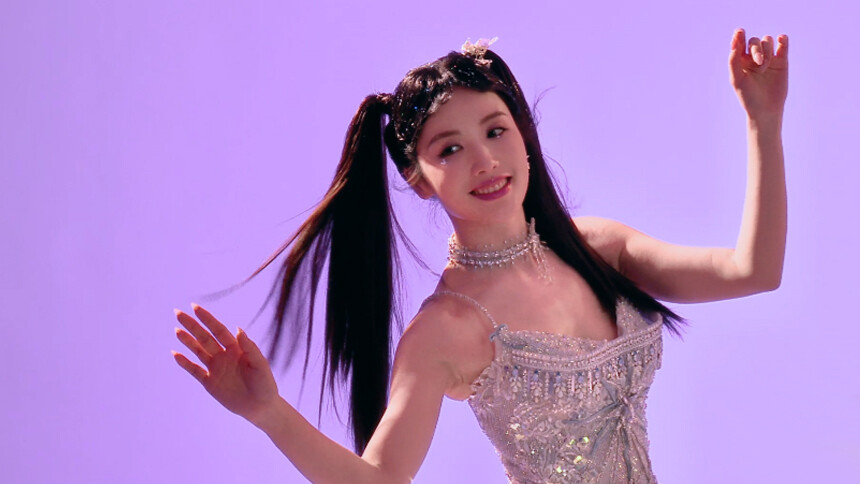 《乘风2025》独家侧拍：谭薇（小燕子姐姐）双马尾造型超可爱