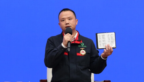 全国劳动模范邓兰舟：付出平凡点滴 收获乡亲们信任与关爱