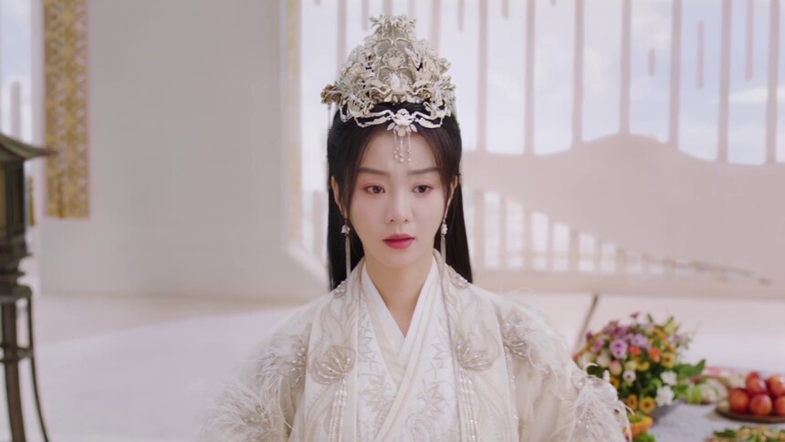 锦绣向中天帝请求与慕仙成婚，中天帝大怒