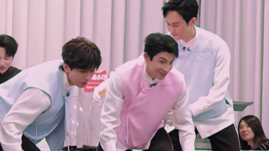 张智霖 一款高瀚宇的专属克星