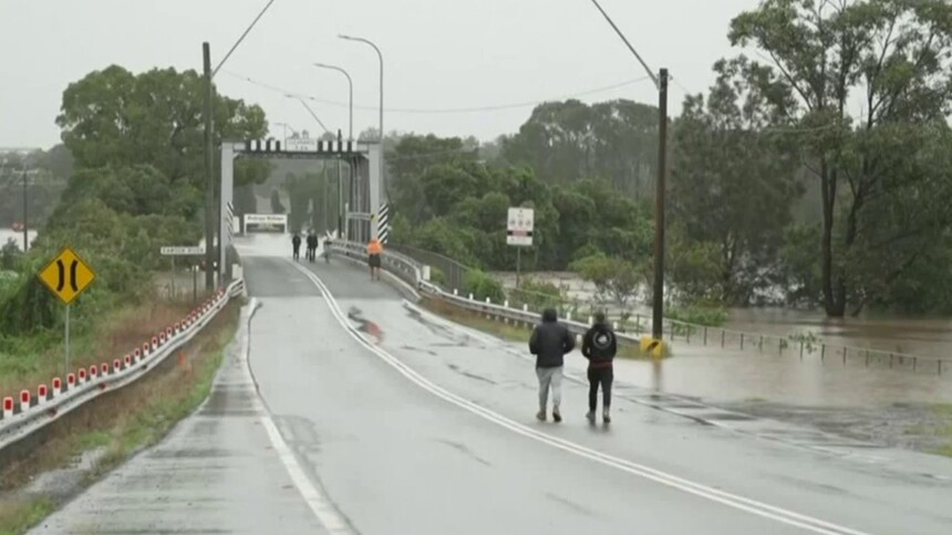 澳大利亚新南威尔士州东部暴雨成灾致一人死亡