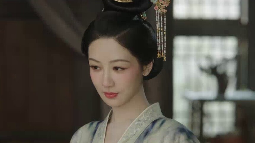 《锦绣芳华》第15集看点：何惟芳替蒋长扬脱衣上药
