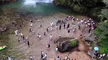吃炎陵黄桃听音乐会 神农谷里享清凉