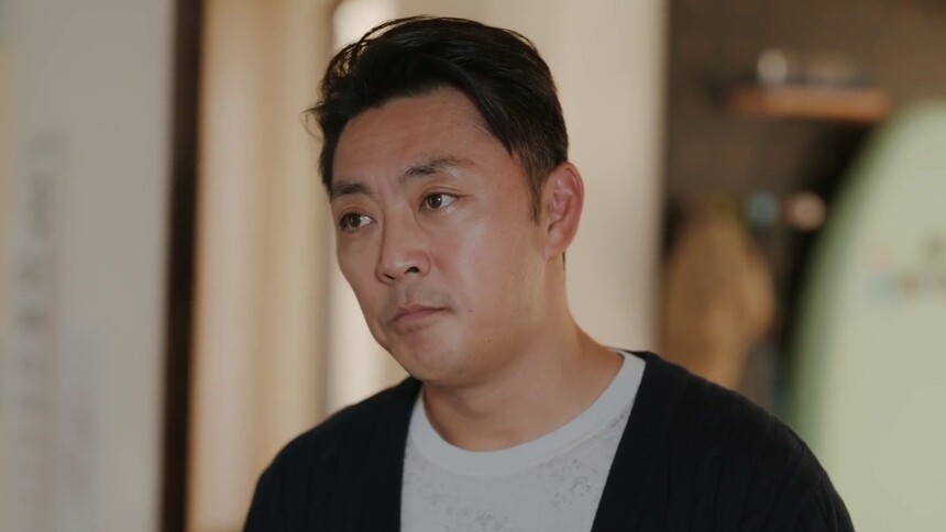 杨明彪和十五商量，想让他在国内读高中，两人大吵一架