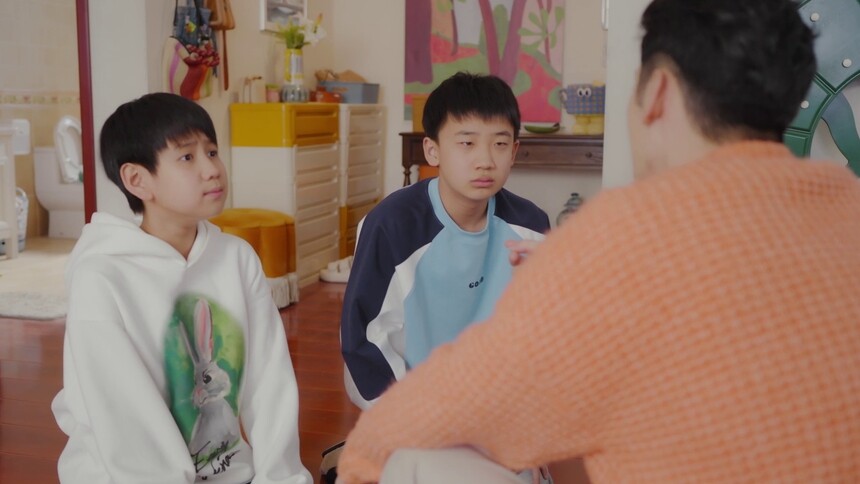 《欢乐家长群2》第25集看点：马英杰出息了！小孩纷纷拜他为师？