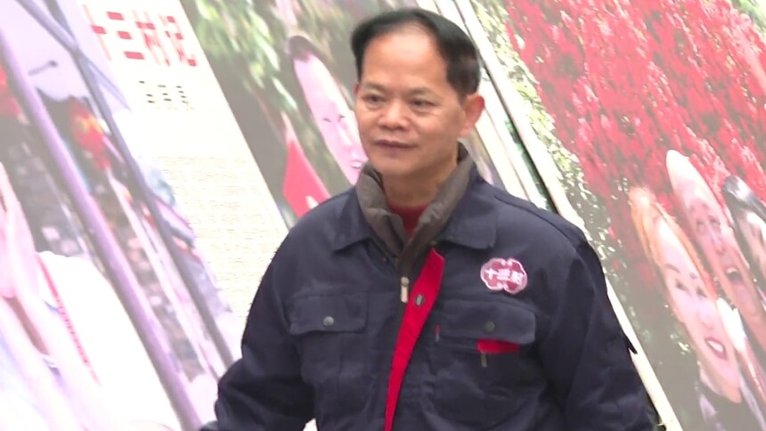 “新时代新雷锋”临湘市十三村食品有限公司总经理李国武