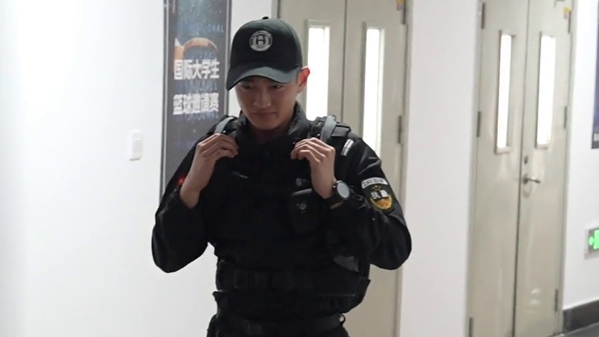 耍帅翻车现场实录！这锅是雷鹏的