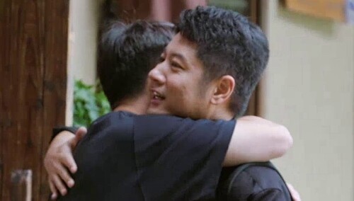 《向往的生活-戏如人生》10月31日看点：任重锐评陈赫版番茄炒蛋 彭昱畅挑战蒙眼演戏