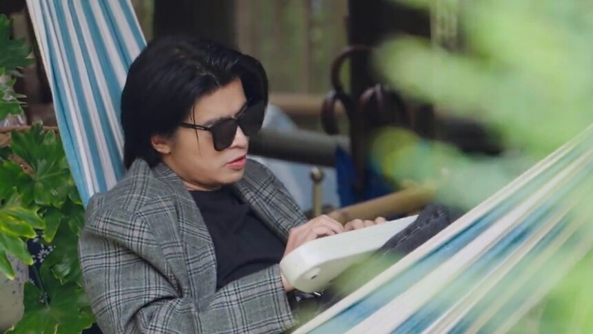 许知远同款操作？仁科“打野”一躺就是两小时