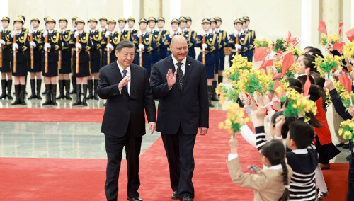 习近平举行仪式欢迎汤加国王访华