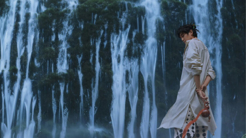 张若昀分享9宫格时尚大片 江湖侠客松弛感拉满