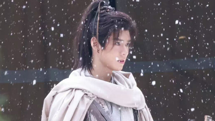 龚俊《白衣公卿》雪景路透 少年侠客潇洒俊朗