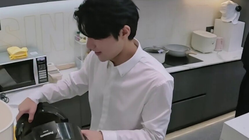 未播花絮：家务小白威廉水洗电饭煲