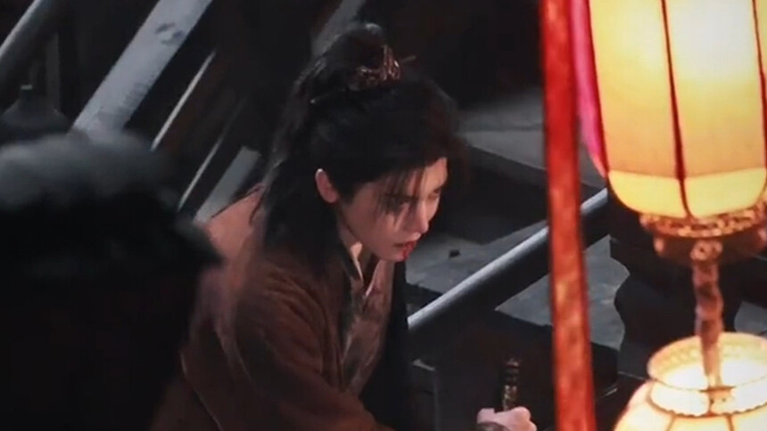 侯明昊《碧血蝉》打戏路透 重伤戏份展超燃爆发力