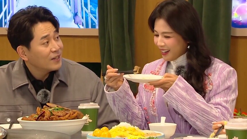 185“男团”迎接刘涛吃铁锅炖