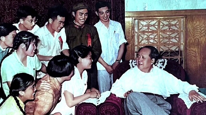 那一天 我和毛主席握了5次手