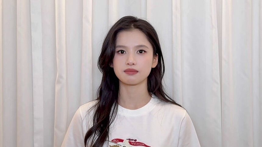 张婧仪新年祝福