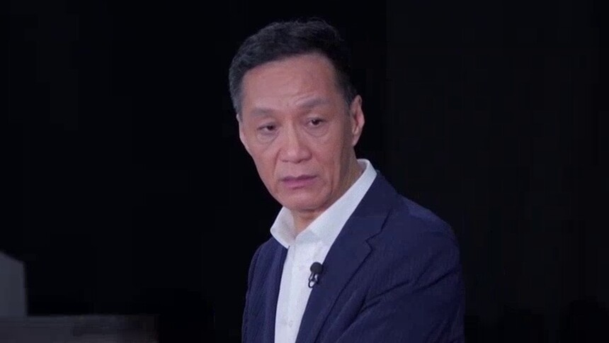 一师亦友 第9期：对话北京人民艺术剧院院长冯远征 吴刚揭开“格林渥”公文包里的秘密