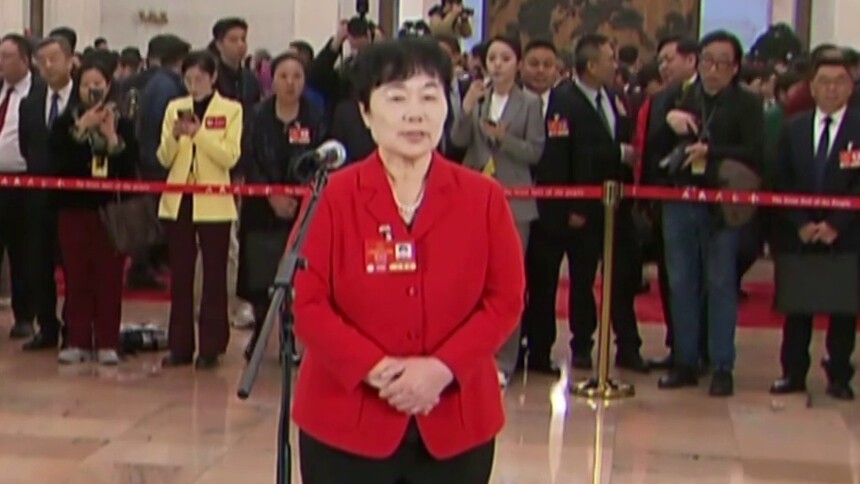 两会速递丨杨宝玲代表：我作为全国人大代表，就是要带着乡亲们在致富路上使劲跑