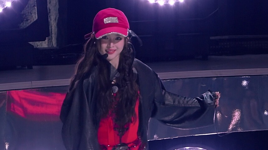 二公直拍：吴宣仪《本草纲目》