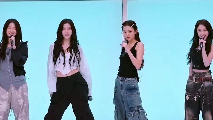 宋妍霏组小考唱《舞娘》，李晟直夸“美得那么整齐”