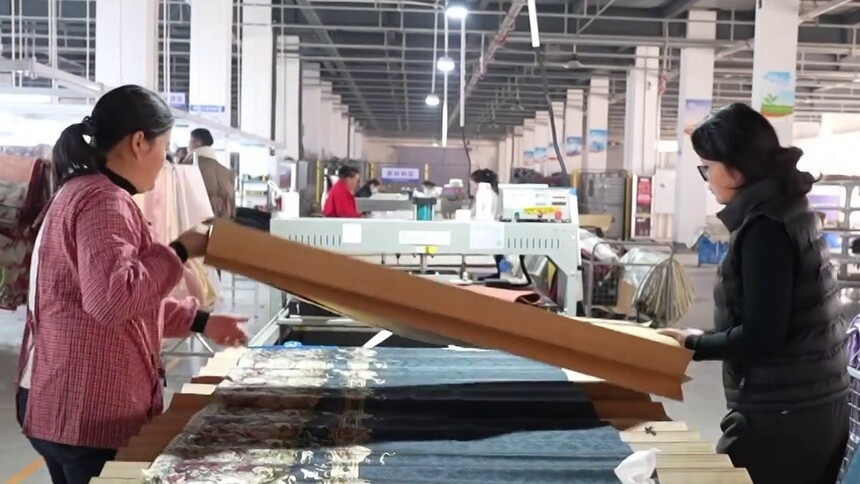 明制汉服出圈助力曹县汉服产业走向“长红”